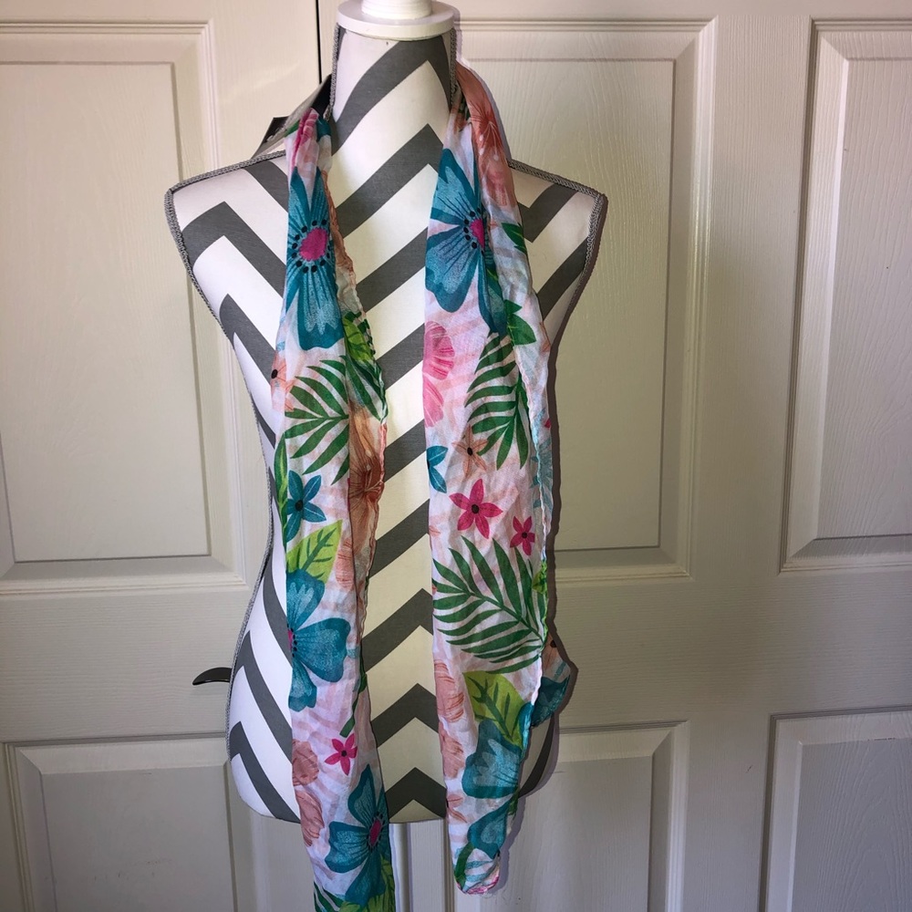 Scarf - Picture 3 of 5